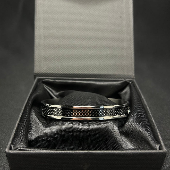 Titanium Pulsera Open Cuff Bracelet Black