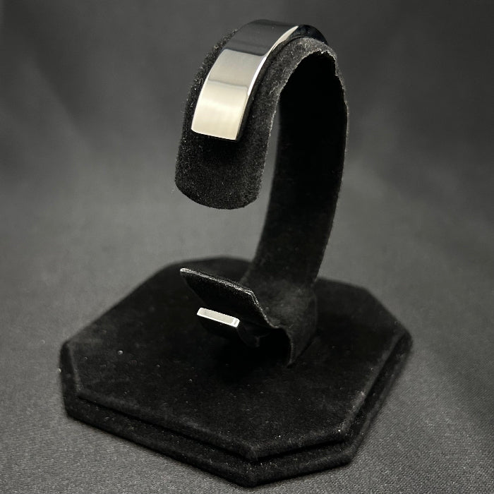 Titanium Pulsera Open Cuff Bracelet Black