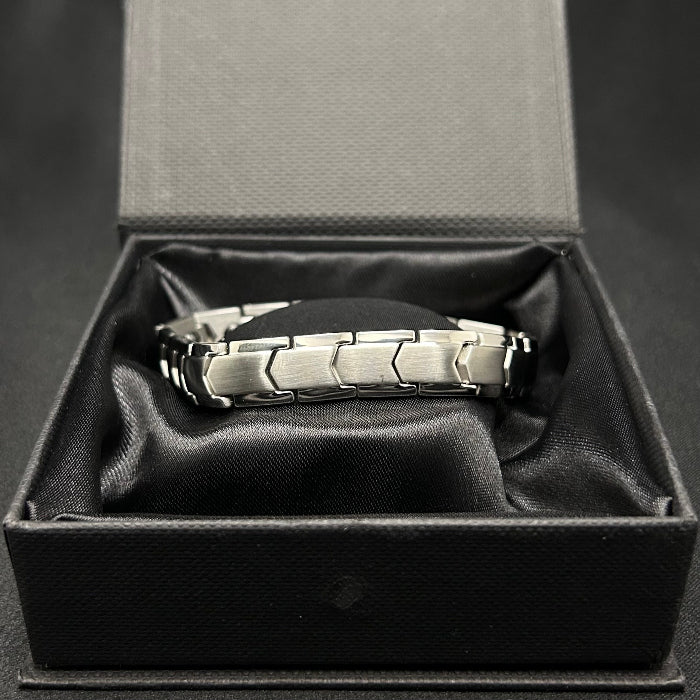Titanium Chevron Chain Link Magnetic Bracelet